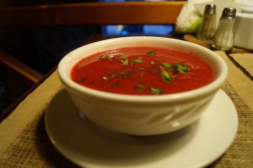 Főzés nélkül is lehet - Ha kezdő vagy, készíts főzés nélküli levest. Használj fűszernövényeket is! – levest készíteni.
